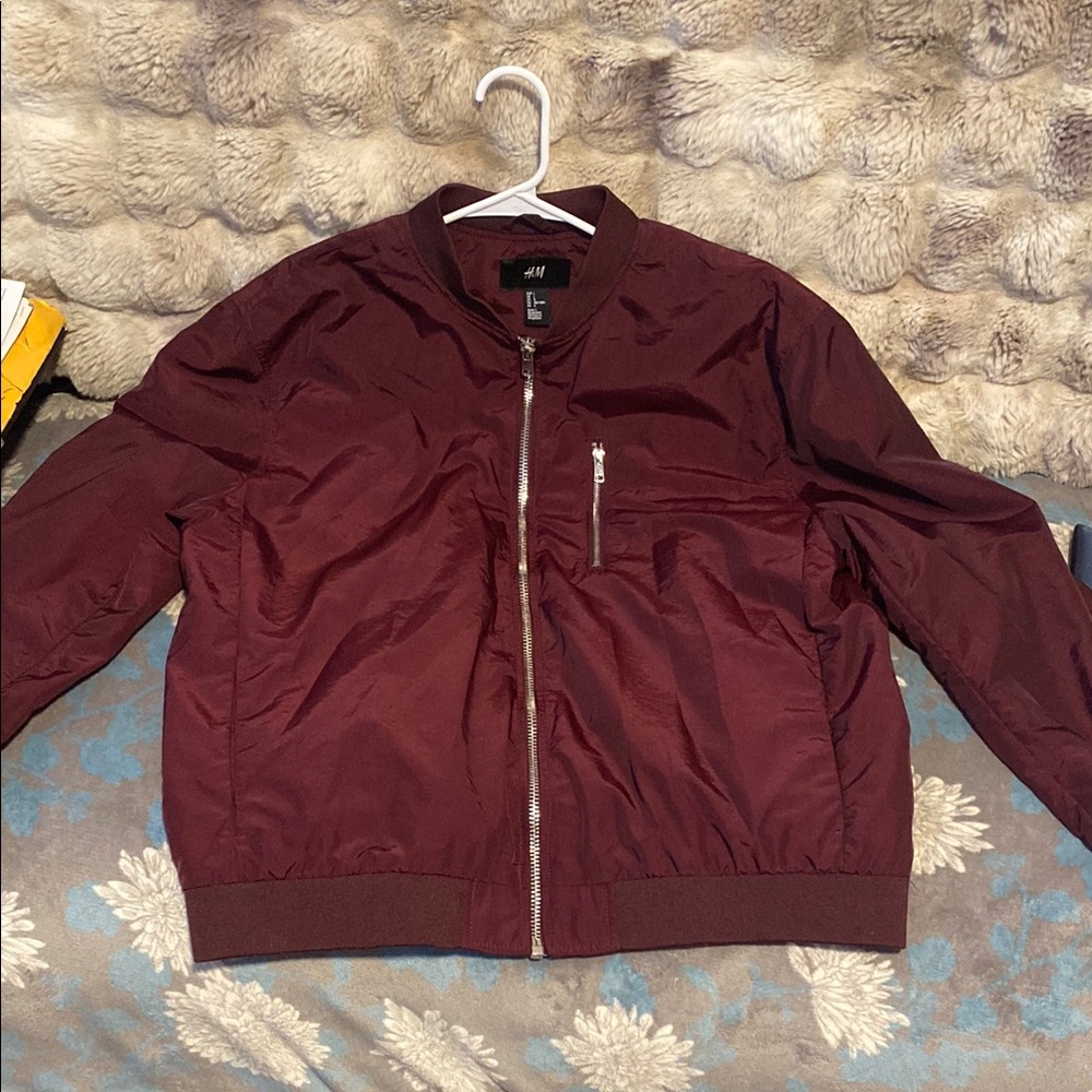 H&M Men's Burgundy Bomber Jacket